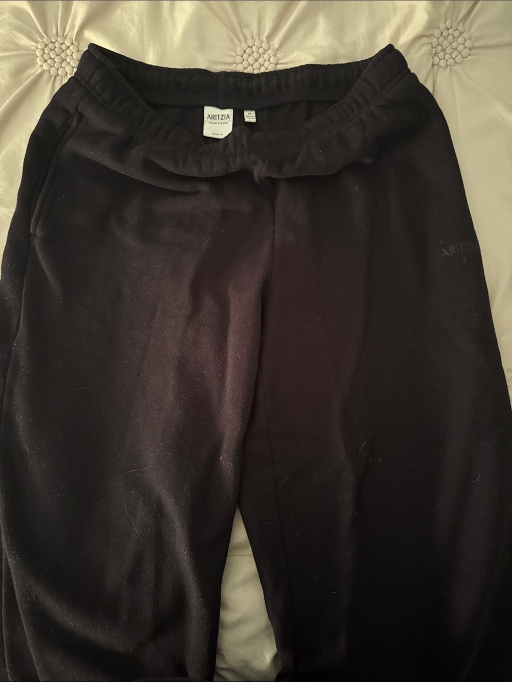 Aritzia Black Mega Fit Sweatpants